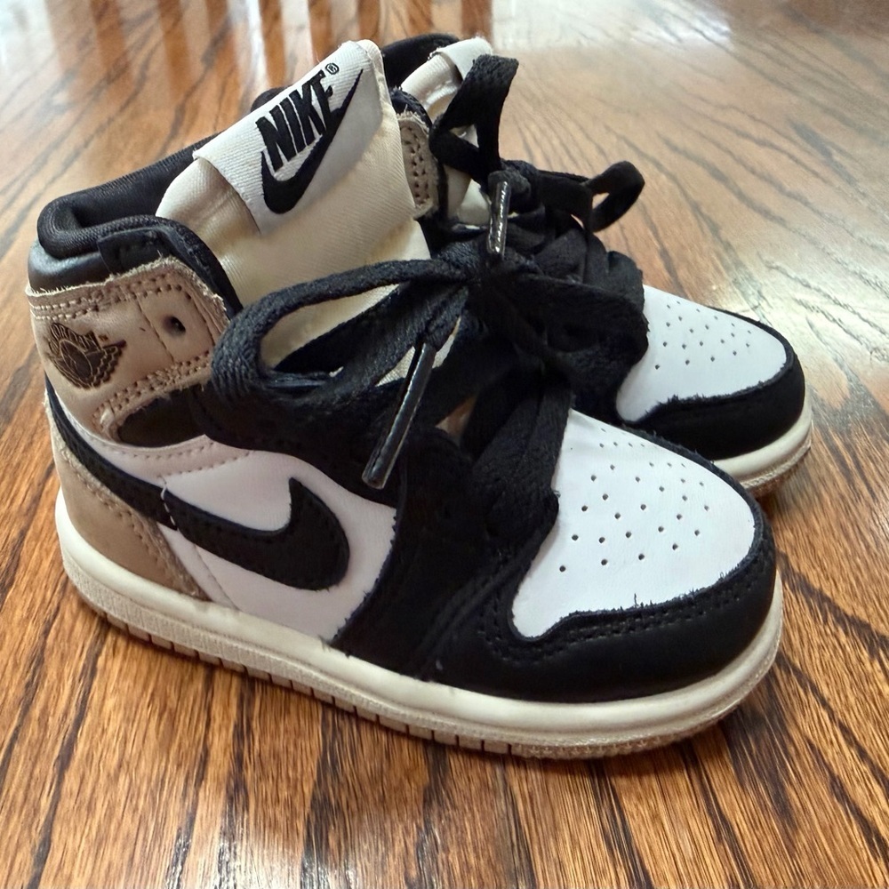 Jordan 1 Retro High OG Latte Black/Legend MD Brown-White (FD2598 021) 5c Sneaker